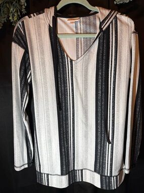 LuLaRoe Black & White Striped V-Neck Hooded SOFT Pullover